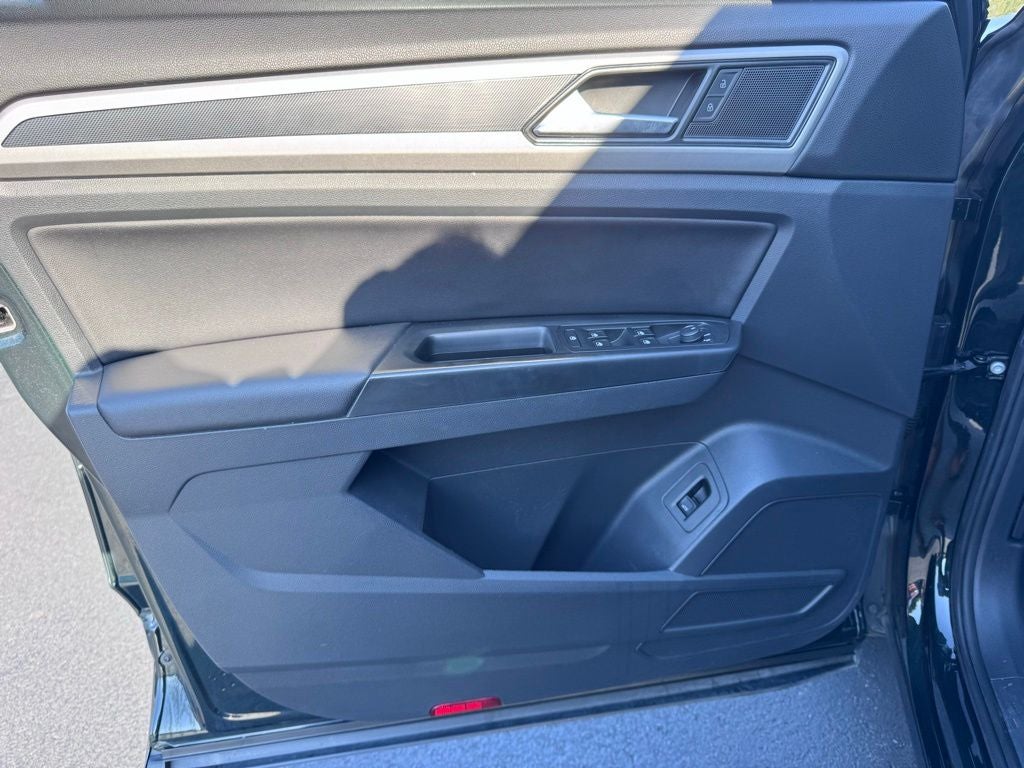 2021 Volkswagen Atlas 3.6L V6 SE w/Technology R-Line