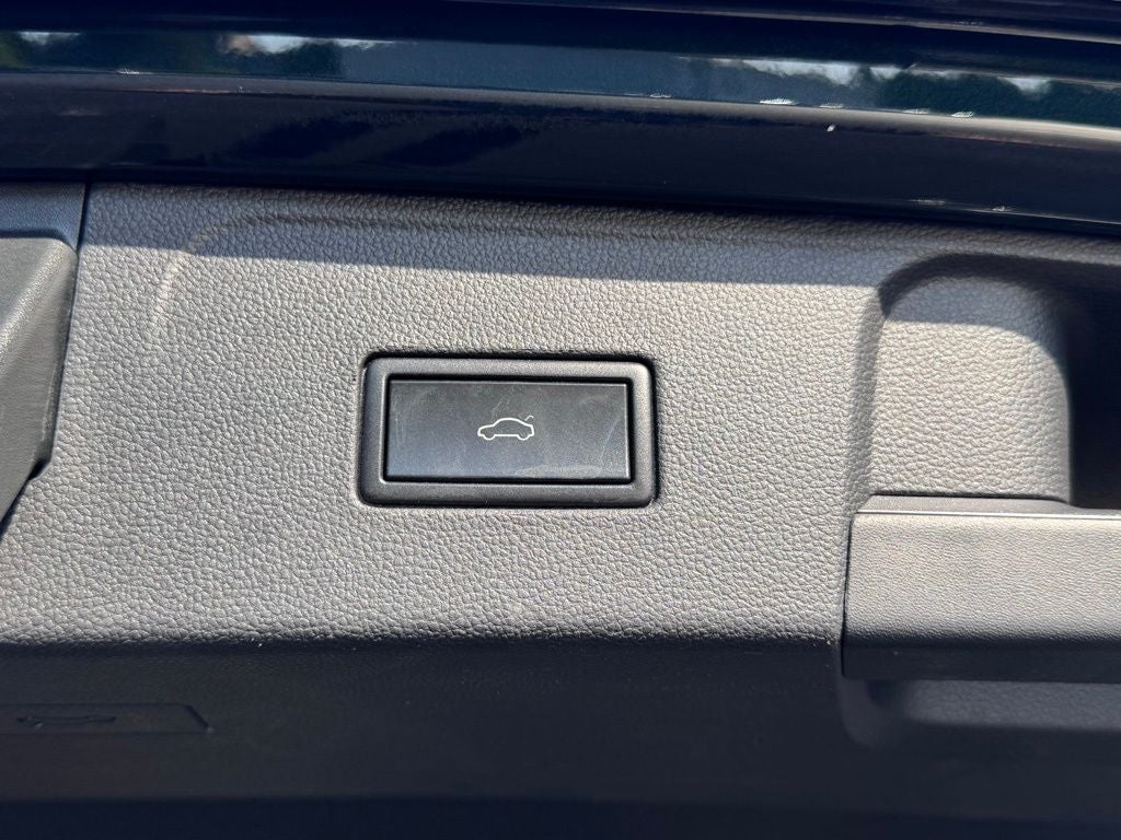 2021 Volkswagen Atlas 3.6L V6 SE w/Technology R-Line