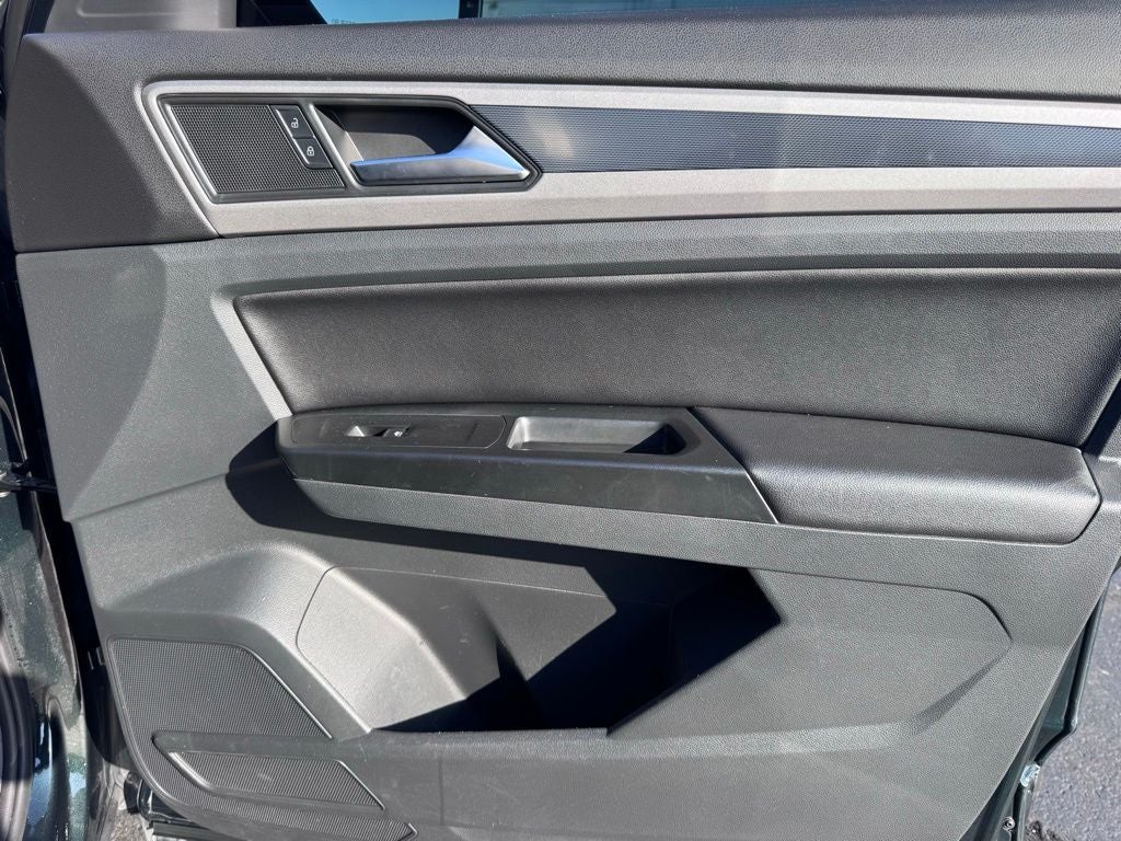 2021 Volkswagen Atlas 3.6L V6 SE w/Technology R-Line