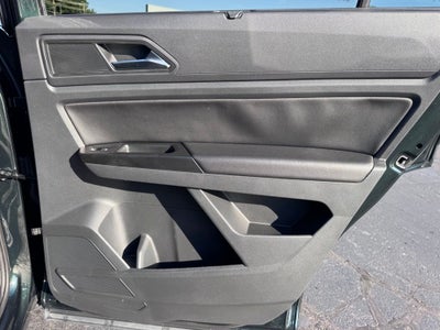 2021 Volkswagen Atlas 3.6L V6 SE w/Technology R-Line