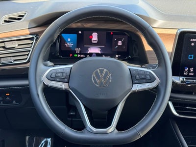 2025 Volkswagen Atlas 2.0T SE w/Technology