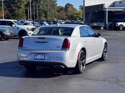 2023 Chrysler 300 Touring
