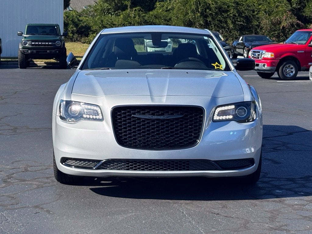 2023 Chrysler 300 Touring