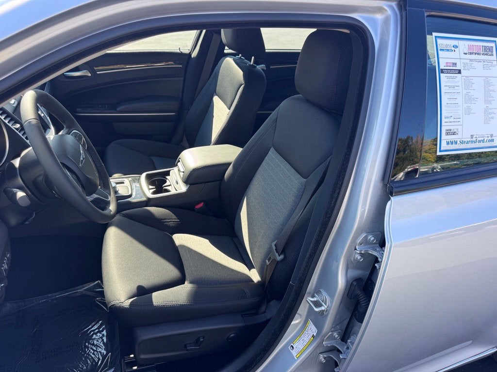 2023 Chrysler 300 Touring