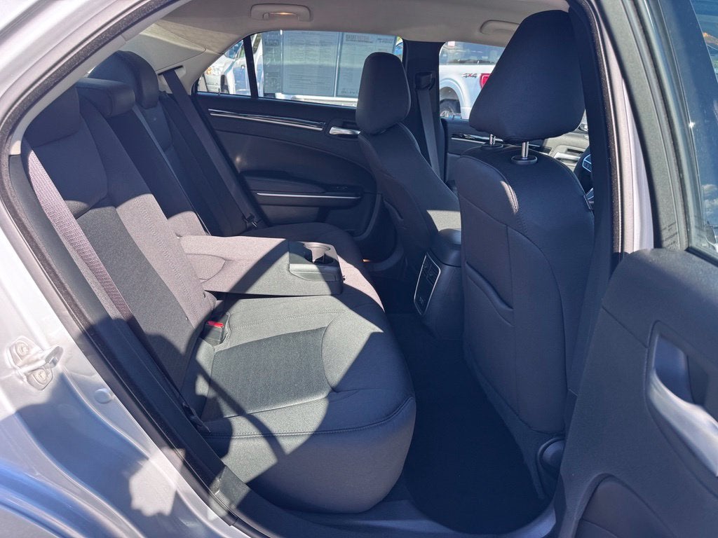 2023 Chrysler 300 Touring