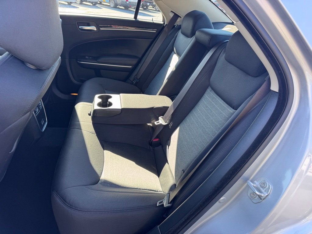 2023 Chrysler 300 Touring