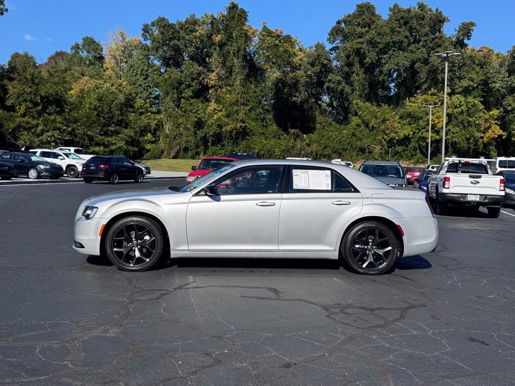 2023 Chrysler 300 Touring