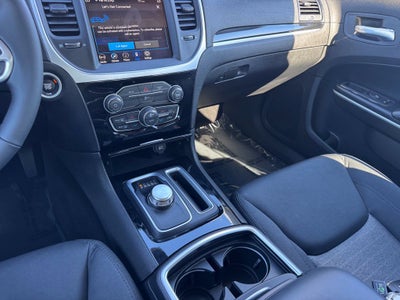 2023 Chrysler 300 Touring