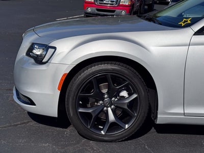 2023 Chrysler 300 Touring