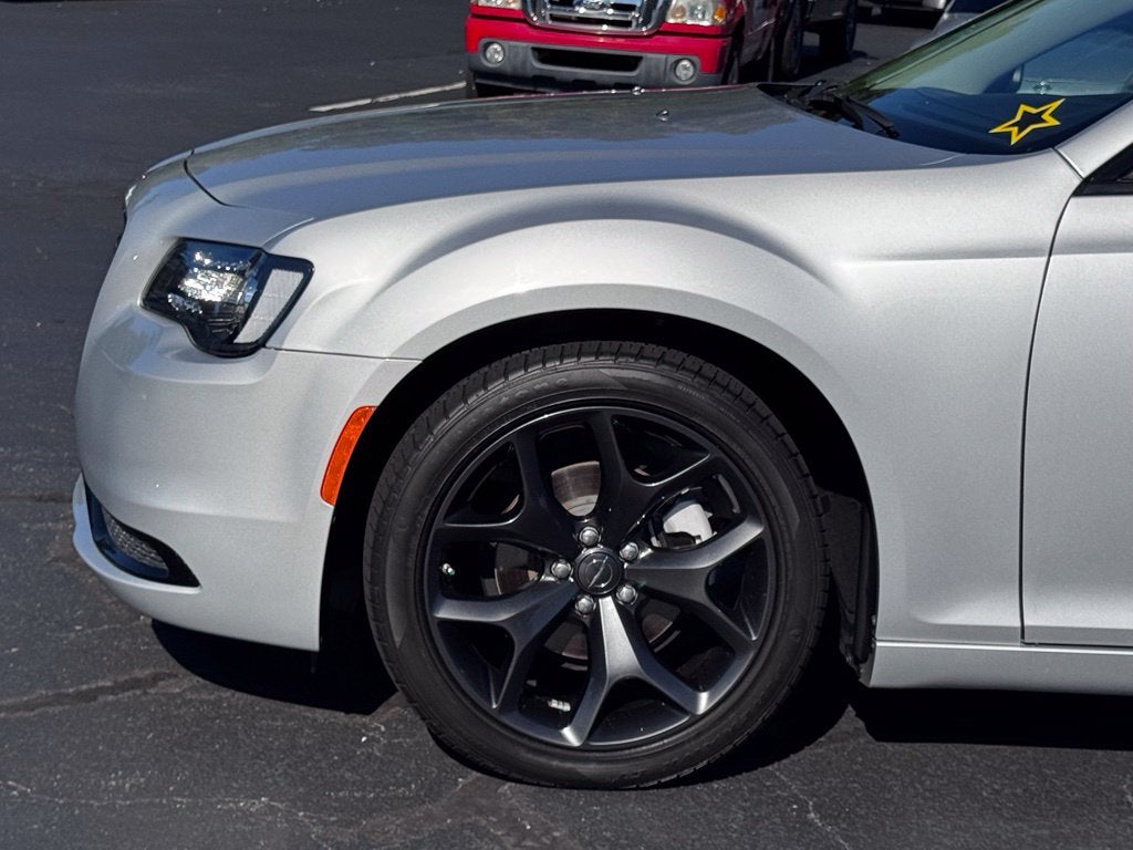 2023 Chrysler 300 Touring