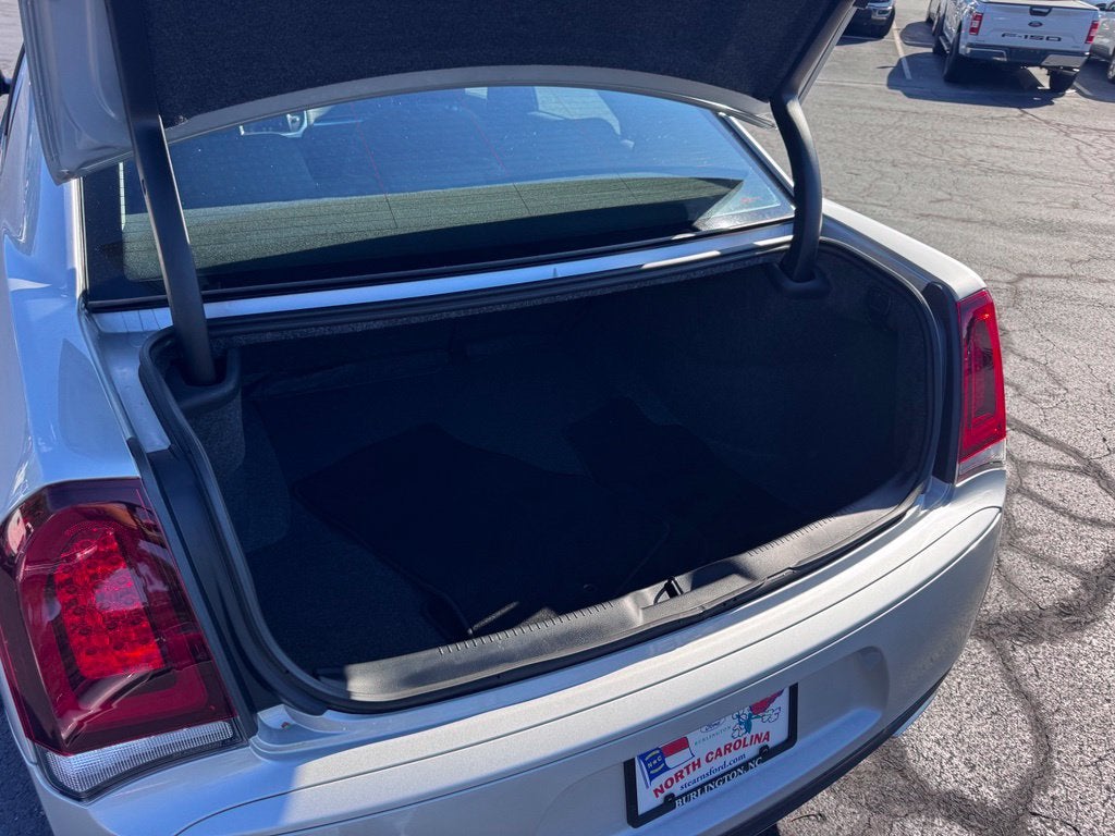 2023 Chrysler 300 Touring