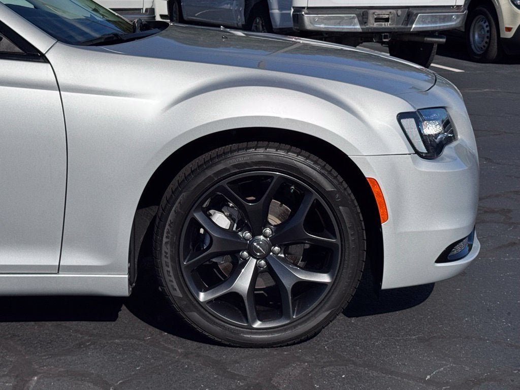 2023 Chrysler 300 Touring
