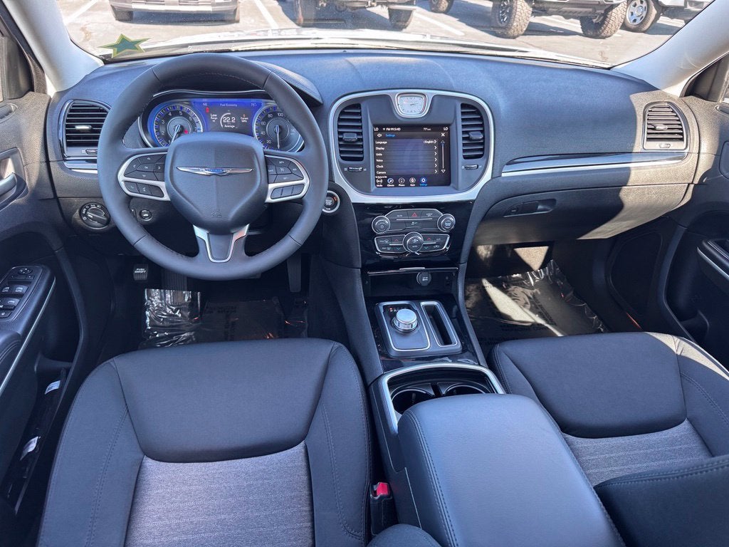 2023 Chrysler 300 Touring
