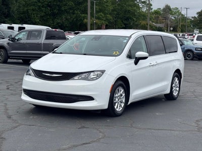 2023 Chrysler Voyager LX