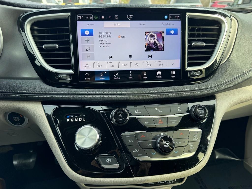 2024 Chrysler Pacifica Hybrid Select