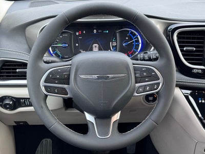 2024 Chrysler Pacifica Hybrid Select