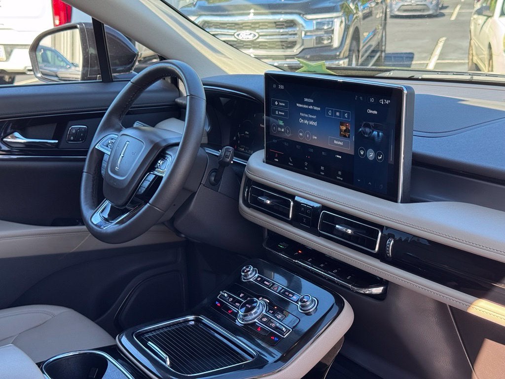 2022 Lincoln Nautilus Standard