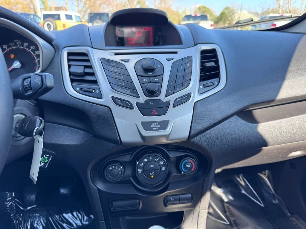 2011 Ford Fiesta SES