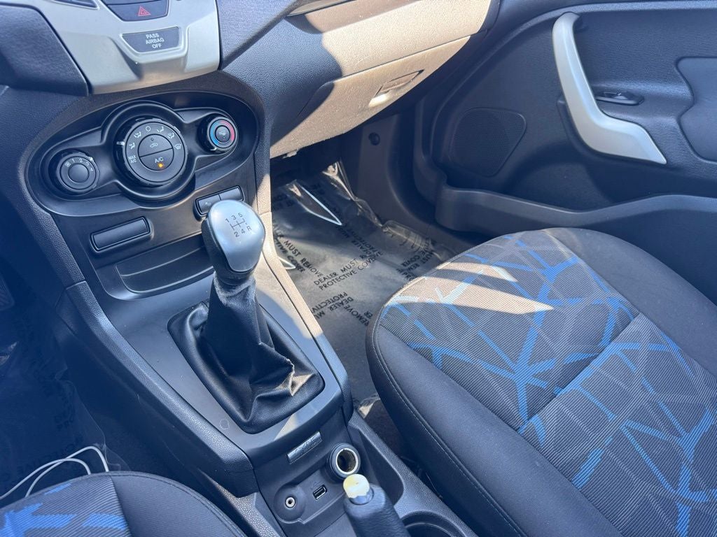 2011 Ford Fiesta SES