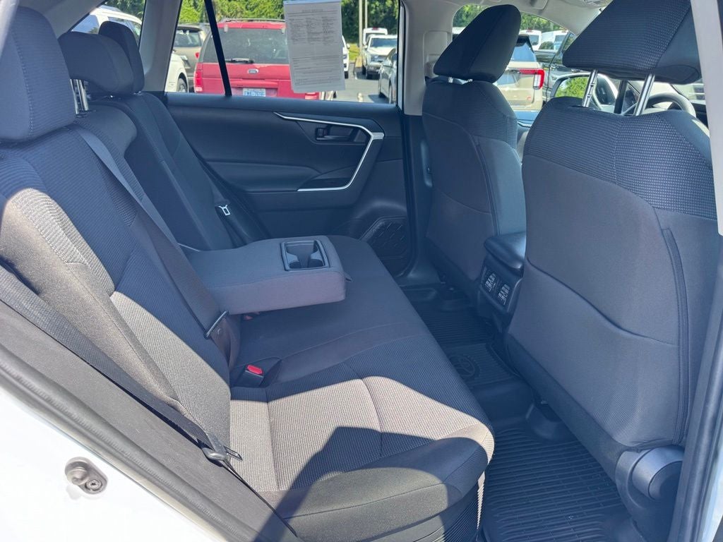 2023 Toyota RAV4 Hybrid LE