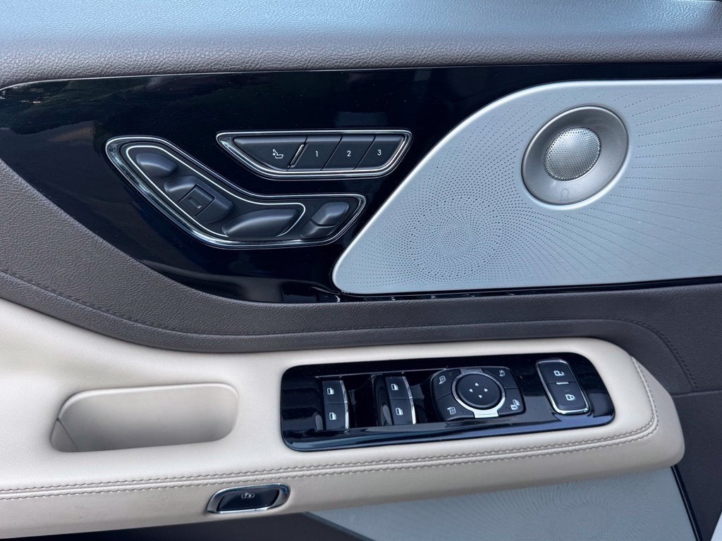 2022 Lincoln Aviator Reserve Premium
