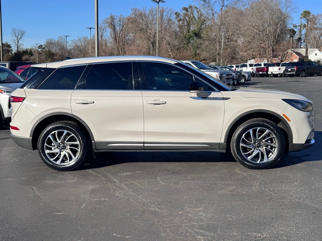 2022 Lincoln Corsair Standard