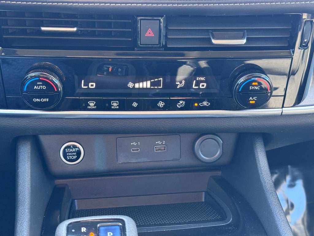 2022 Nissan Rogue SV