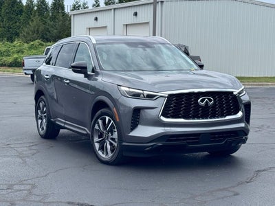 2023 INFINITI QX60 LUXE