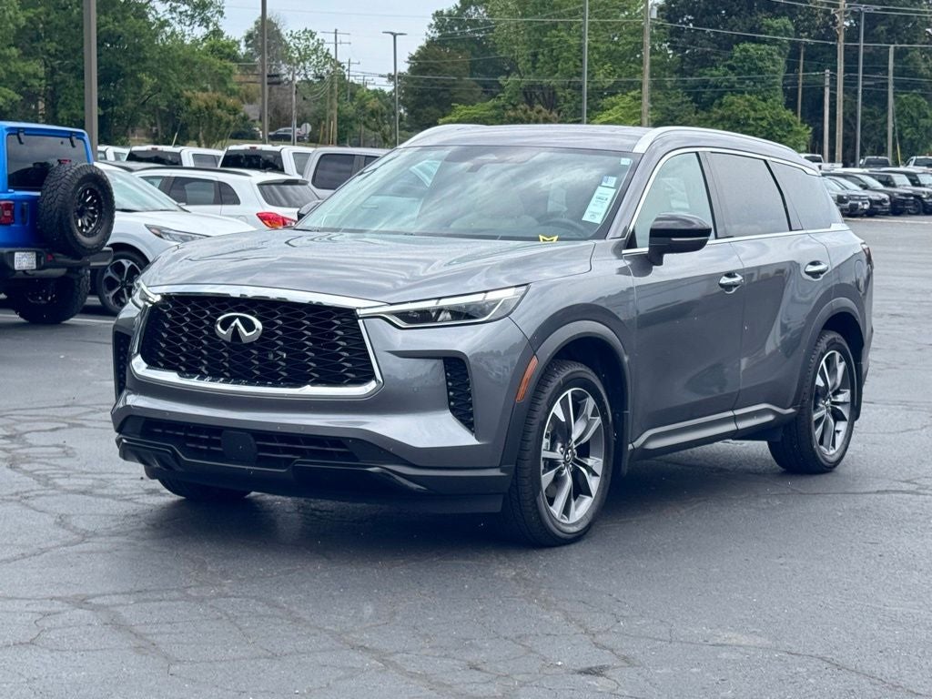 2023 INFINITI QX60 LUXE
