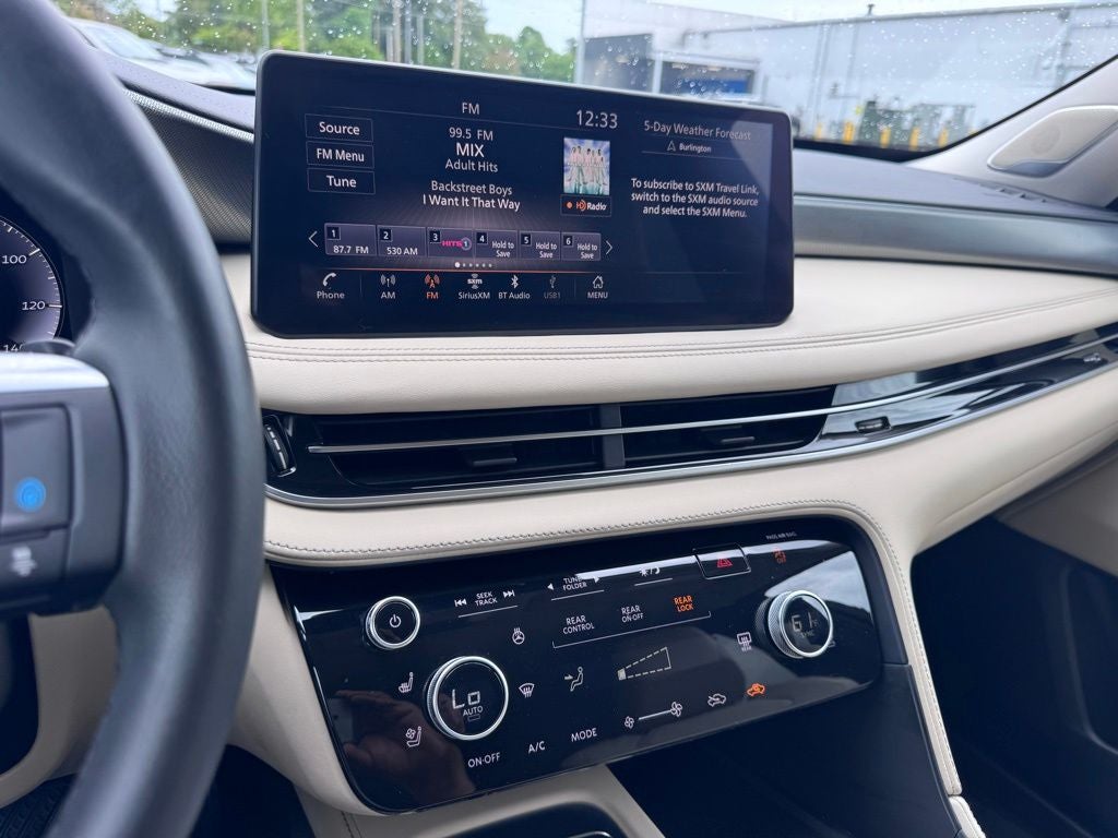 2023 INFINITI QX60 LUXE
