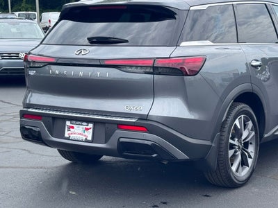 2023 INFINITI QX60 LUXE