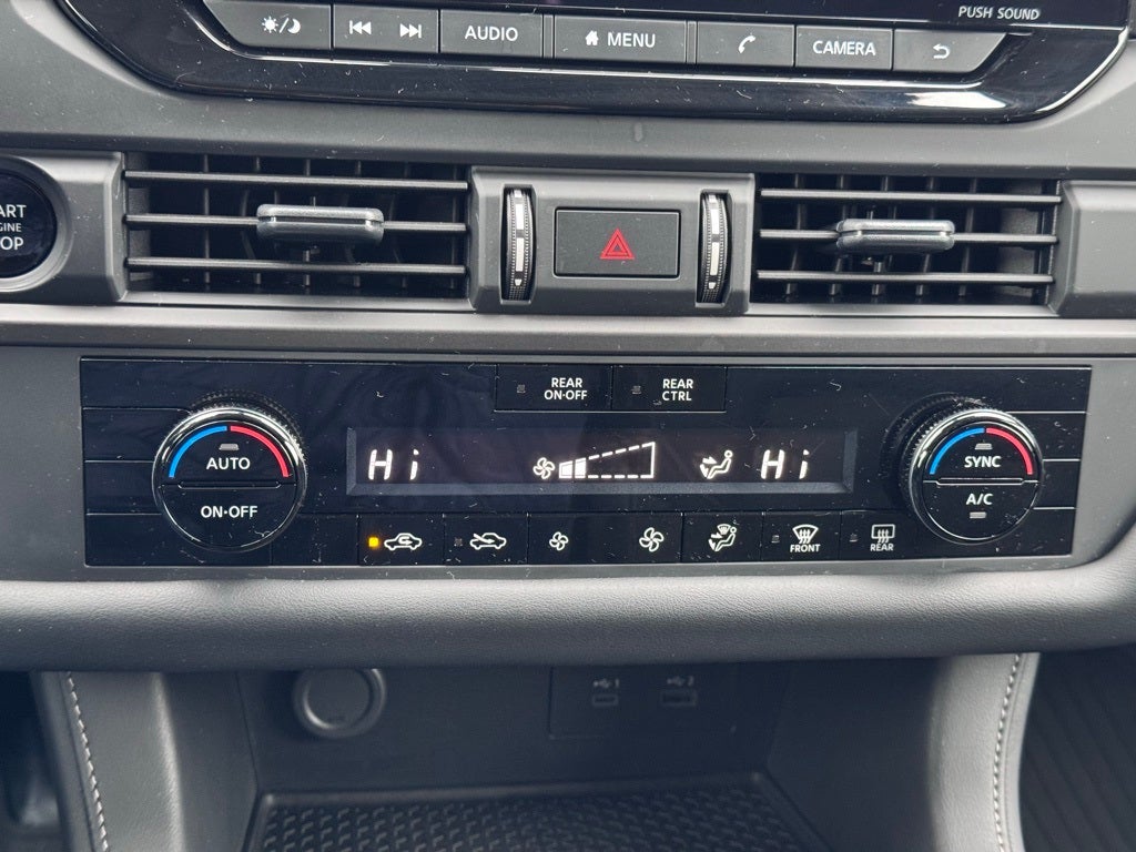 2025 Nissan Pathfinder S