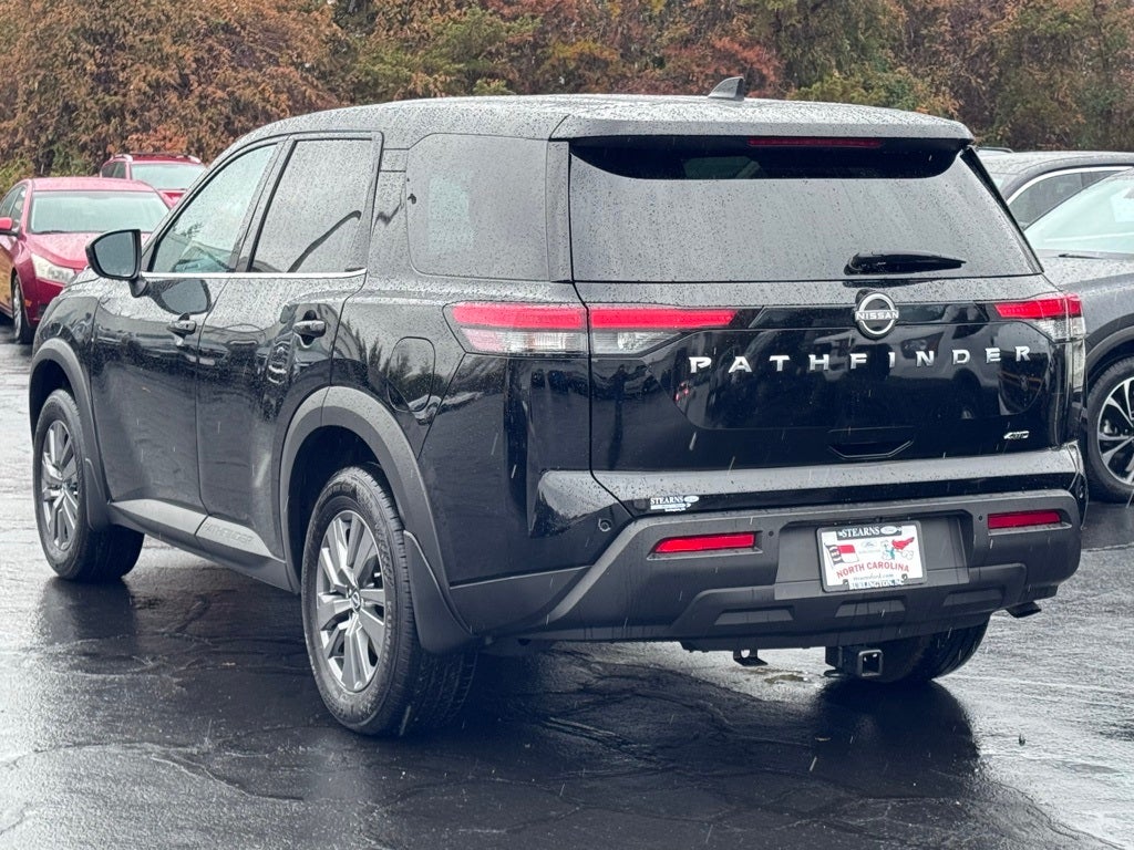 2025 Nissan Pathfinder S