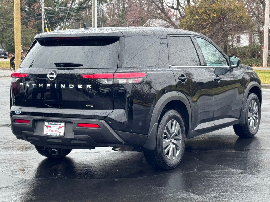 2025 Nissan Pathfinder S