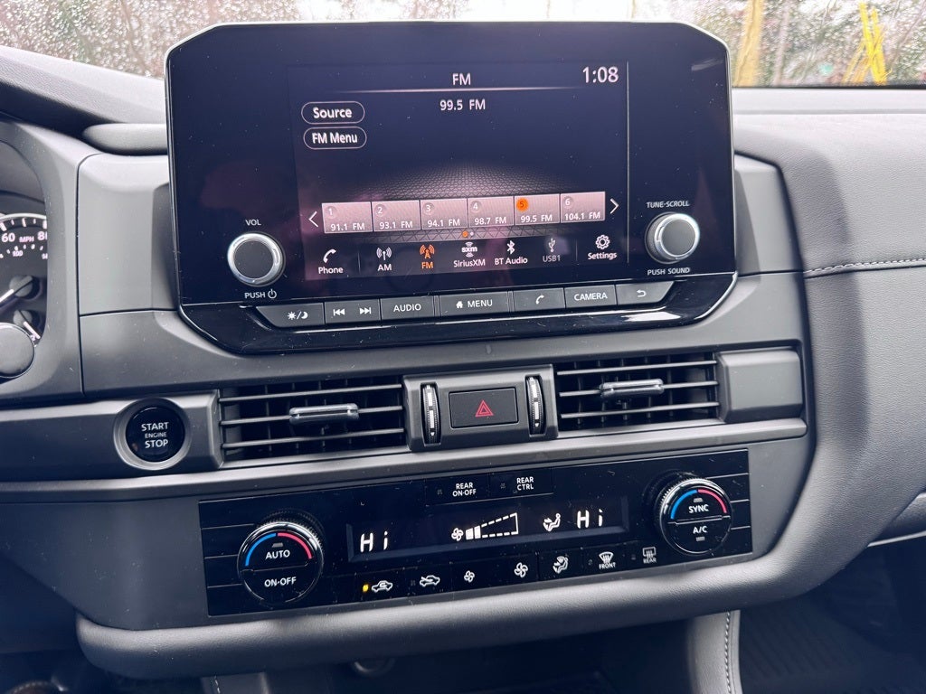 2025 Nissan Pathfinder S