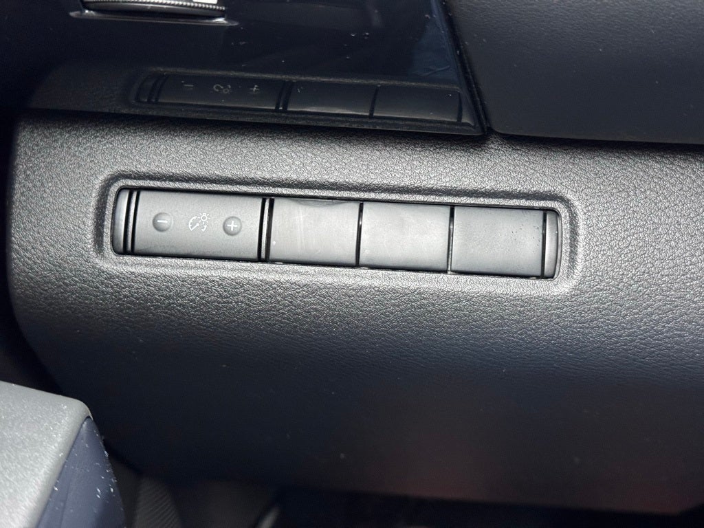 2025 Nissan Pathfinder S