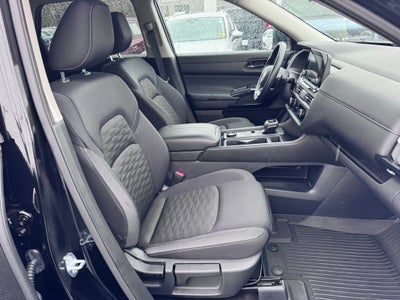 2025 Nissan Pathfinder S