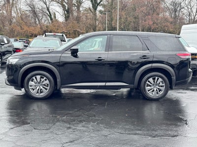2025 Nissan Pathfinder S