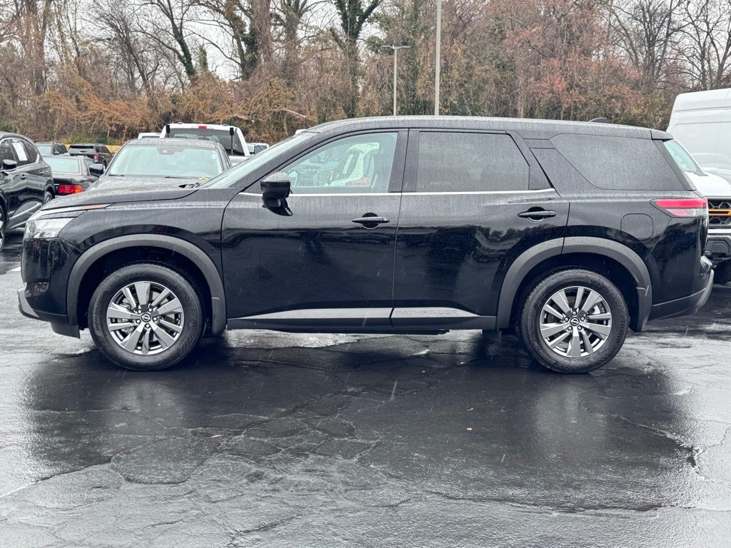 2025 Nissan Pathfinder S