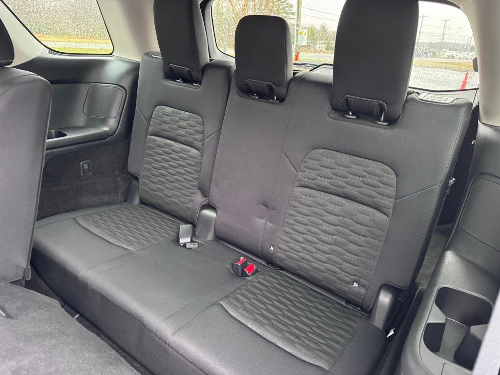 2025 Nissan Pathfinder S