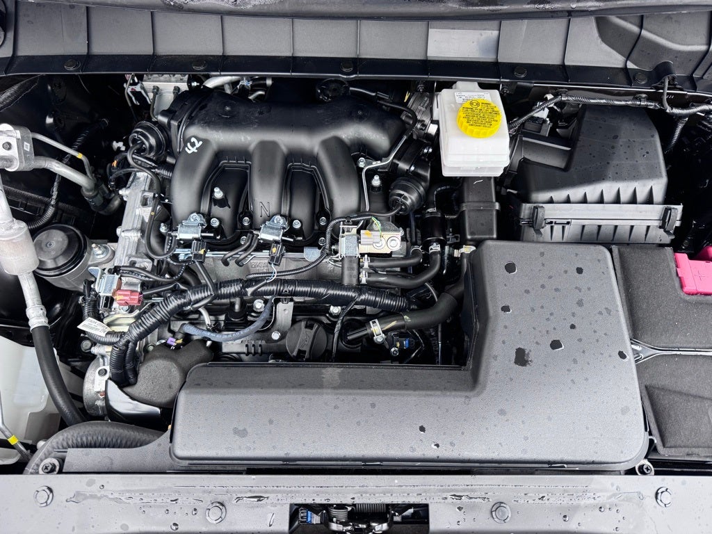 2025 Nissan Pathfinder S