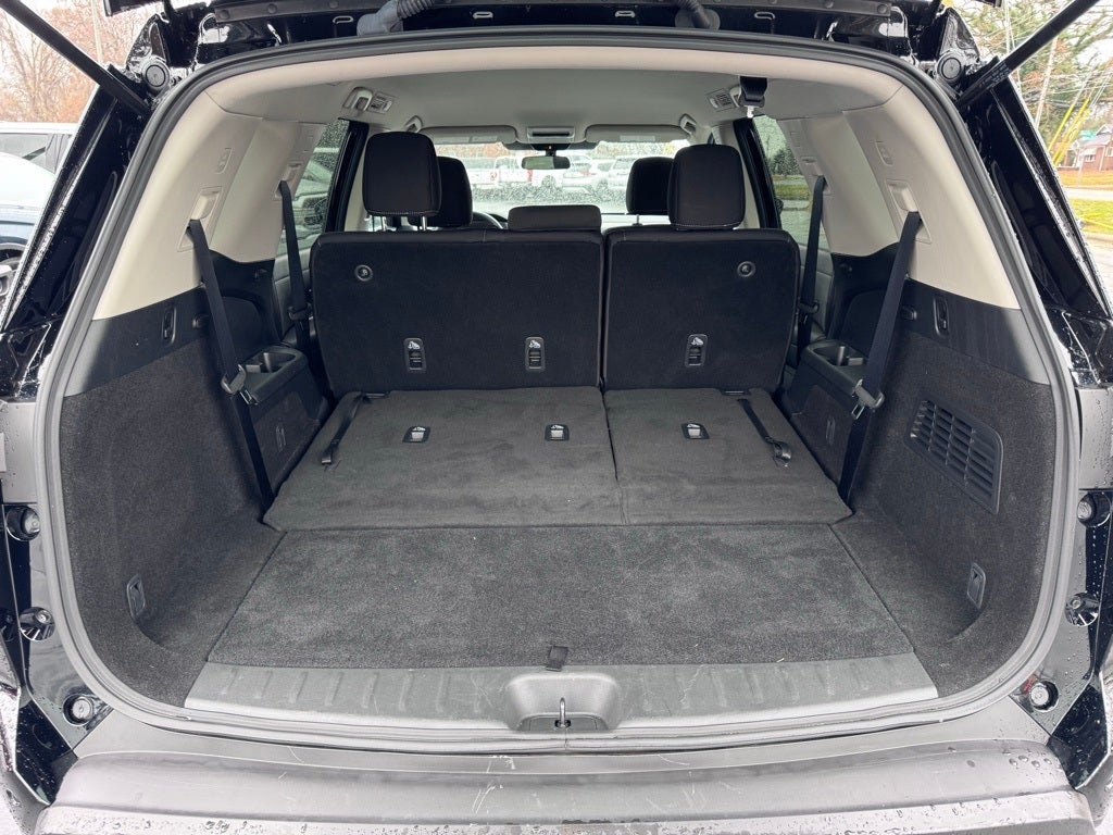 2025 Nissan Pathfinder S