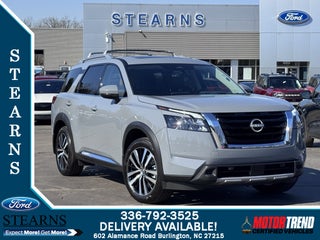 2025 Nissan Pathfinder Platinum