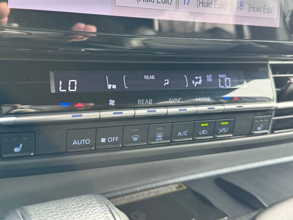 2022 Toyota Sienna XSE 7 Passenger