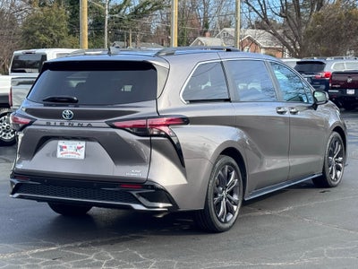 2022 Toyota Sienna XSE 7 Passenger