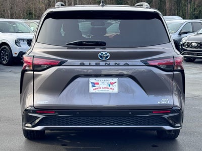 2022 Toyota Sienna XSE 7 Passenger