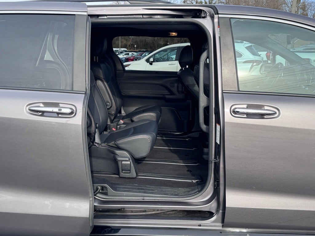 2022 Toyota Sienna XSE 7 Passenger