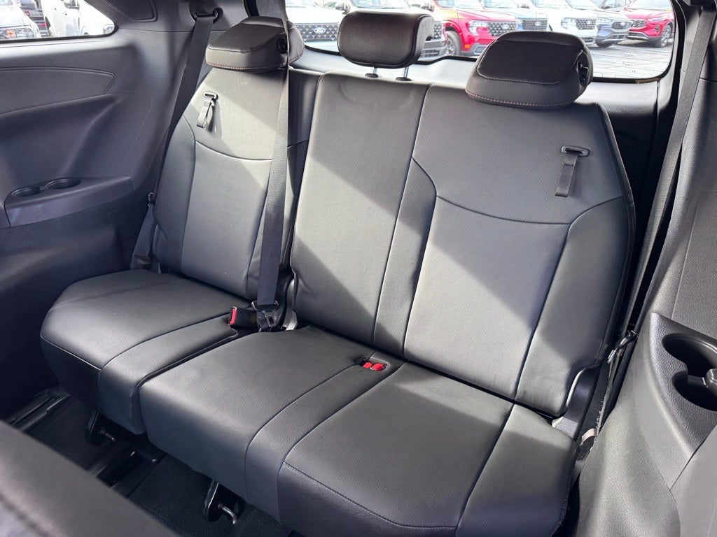 2022 Toyota Sienna XSE 7 Passenger