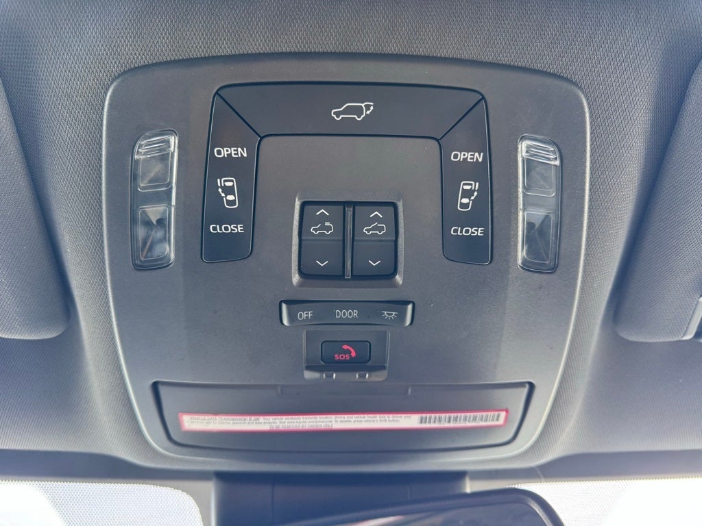 2022 Toyota Sienna XSE 7 Passenger