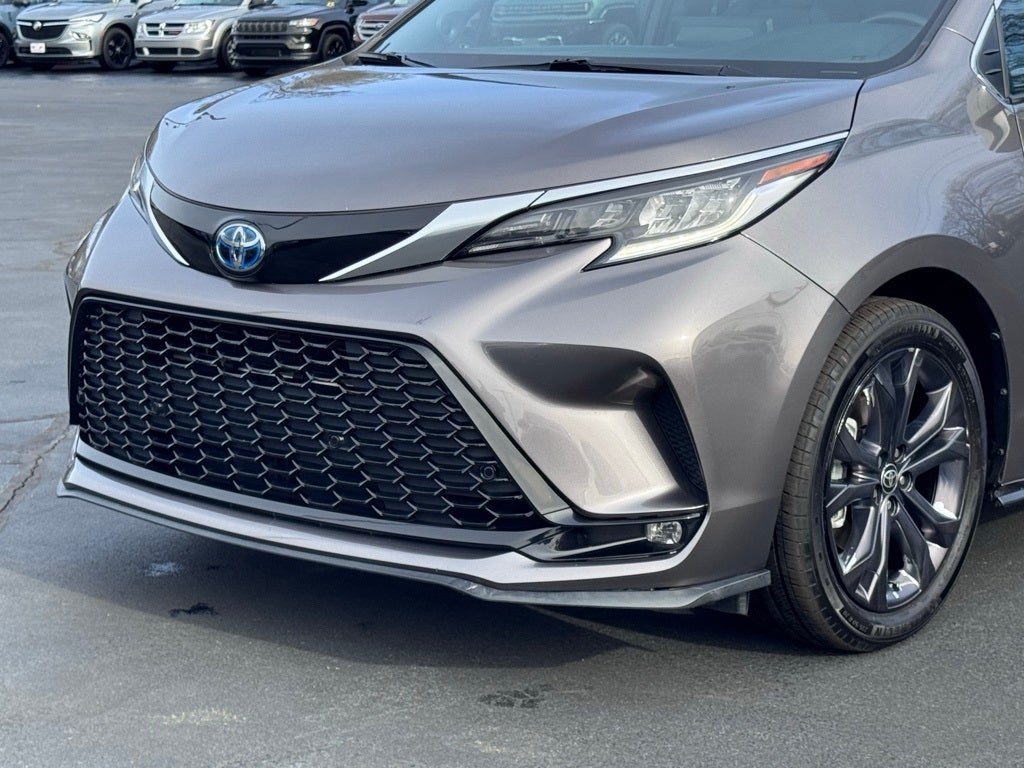 2022 Toyota Sienna XSE 7 Passenger
